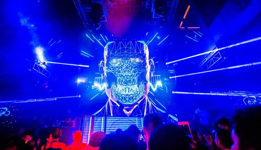 dance club火爆开业 开启蓉城夜店新时尚