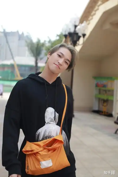 有没有into1赞多的绝美壁纸