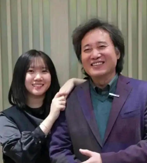 戴玉强说女儿戴梓伊是他最好的作品