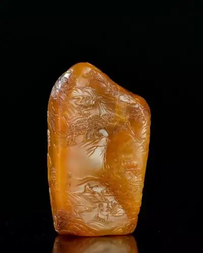 2cm,153g大家想必已经发现了,这三件作品中,无论用的是石卿独门的"深