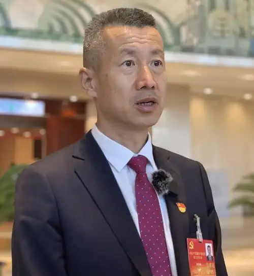 代表声音靳军标借助区位优势建设产业新高地