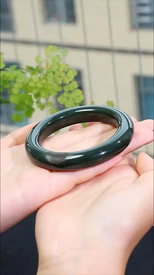 《手镯》和田玉沙枣青籽料玉质细腻油润|【cx388875】- 春喜和田玉