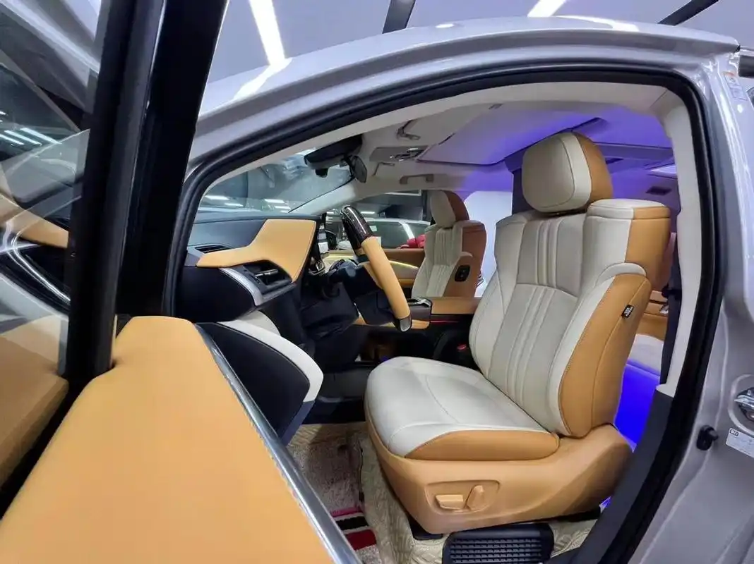 mpv新车车主必看!丰田塞纳内饰改装天花板案例分享