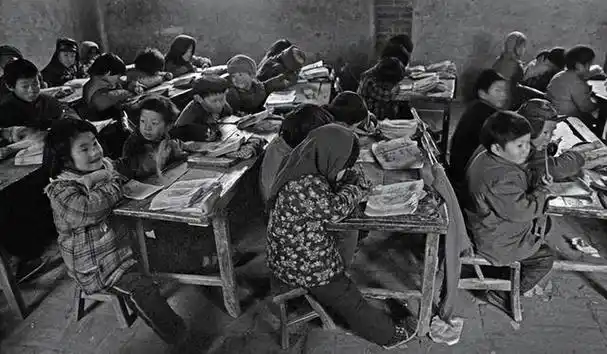 80年代中国非常真实的老照片,无比怀念美好的回忆,看懂的人老了