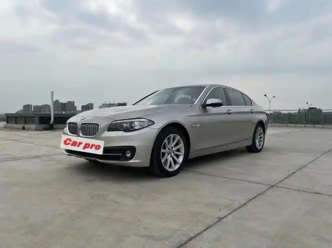 【车辆名称】2015款 宝马5系 535li 领先型