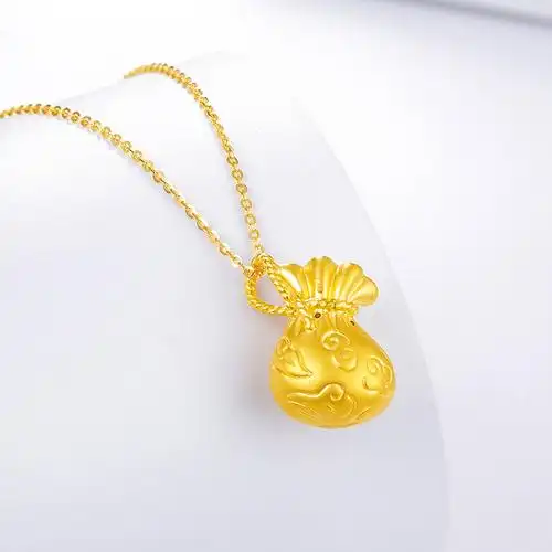 周六福珠宝3d硬金黄金吊坠女士款足金福袋压花挂坠定价ad041559