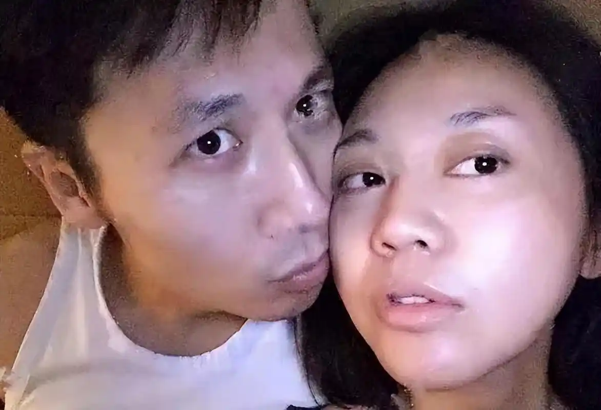 闫妮和邹伟离婚18年后,他们的选择截然不同
