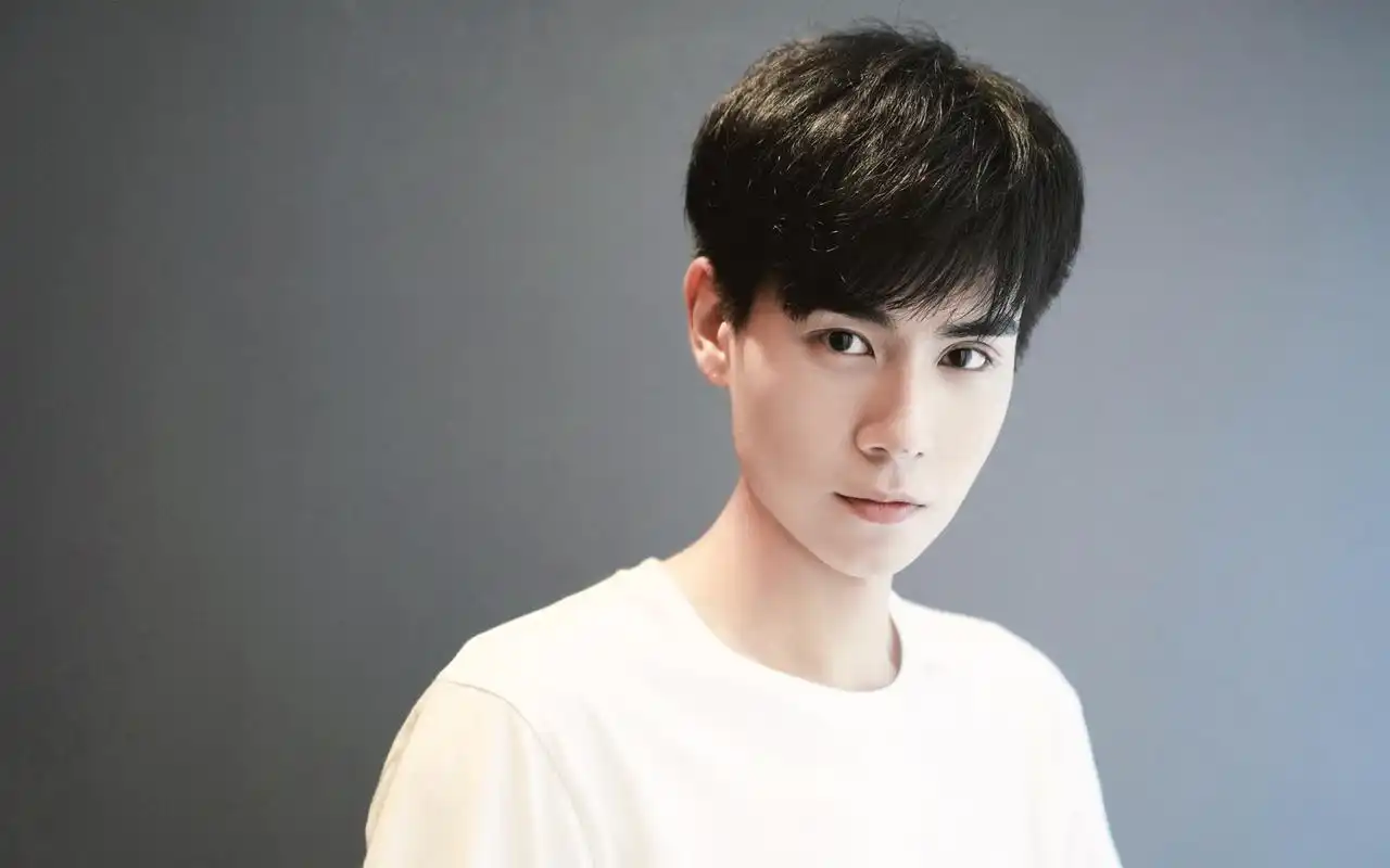 大陆明星,帅气,帅哥,写真,演员,小鲜肉,大陆男明星,胡一天,壁纸,1920x