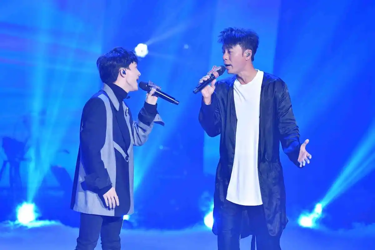 李克勤搭档周深 (3).jpeg