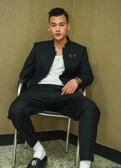 从渣男蜕变硬汉,31岁欧豪力证陈道明忠告,演员之路无捷径