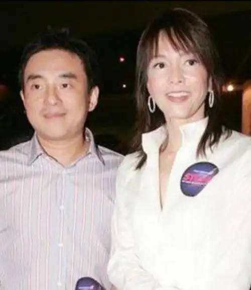 吕方受不了郑裕玲的包养余生不会辜负小16岁的妻子