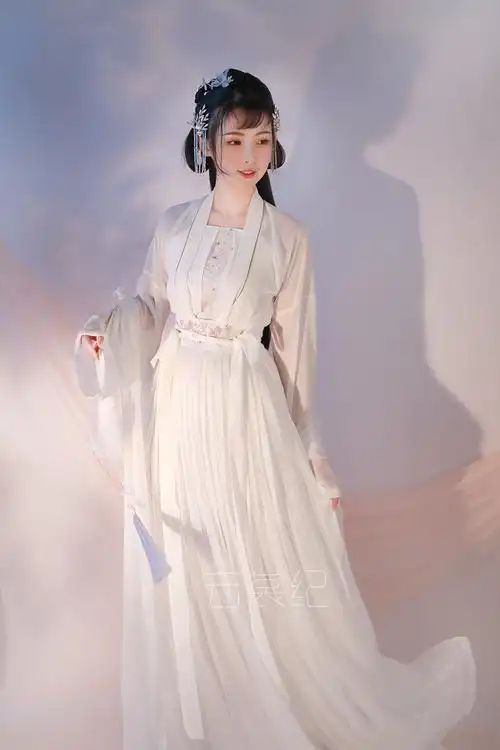 美女云裳纪浓妆透明头纱粉色汉服交领襦裙