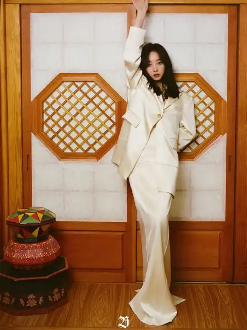 bstone乙石超话#蒋梦婕超话《bstone乙石》@蒋梦婕对于做演员,她也和