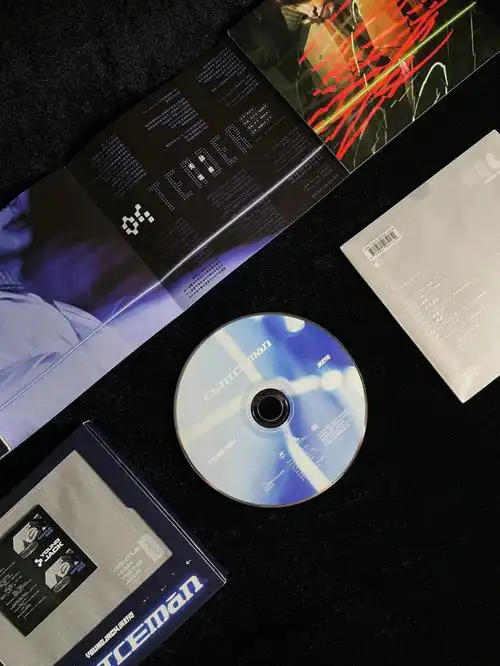 中文说唱实体专辑gentlemǎn满舒克