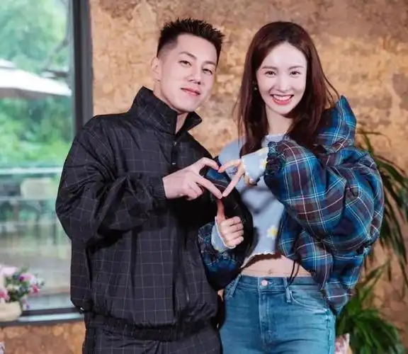 金晨个人资料及老公(金晨情史和她背后的3位颜值男神) | 小胖鱼