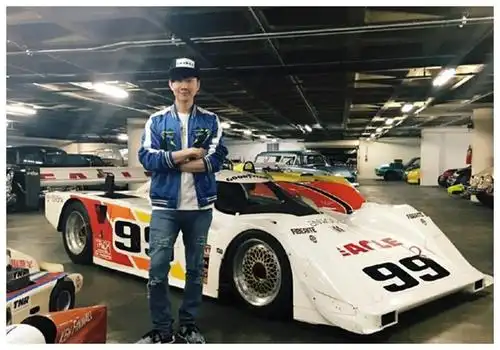 林俊杰开1800万法拉利出街,网友:明明有百亿家产,却要这么低调