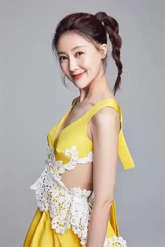 无惧风雨,"全能妈妈"甘薇诠释最美"女人花"_视频