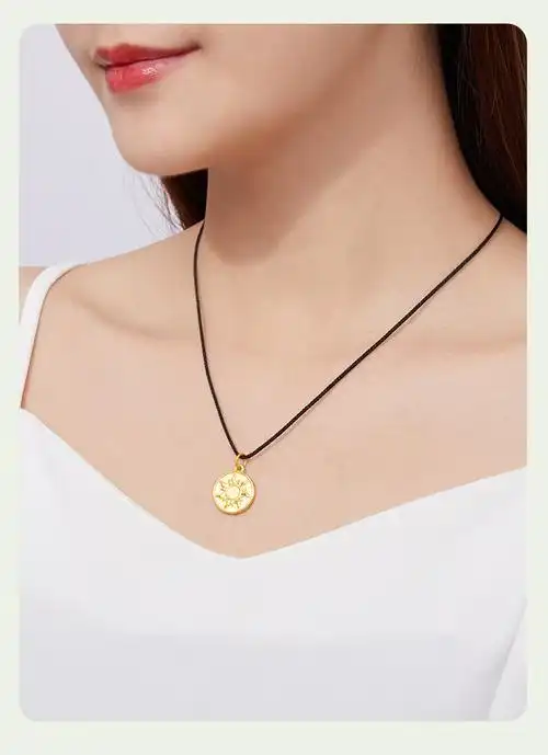 老凤凰同款 999足金太阳圆牌黄金吊坠女3d硬金潮牌挂件太阳牌复古锁骨