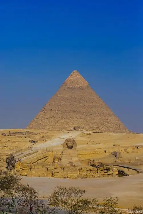 埃及胡夫金字塔简介