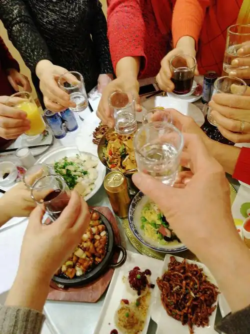 我们是好姐妹,我们相聚在一起永远开心快乐