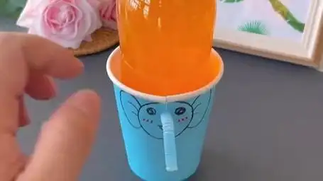 用饮料瓶给孩子做一个小象饮水机吧!简单又好玩!废物利用手工