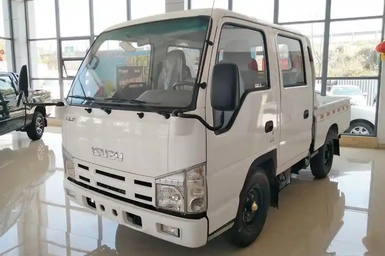 庆铃五十铃100p98马力3235米国五双排栏板轻卡载货车ql1041a6hw