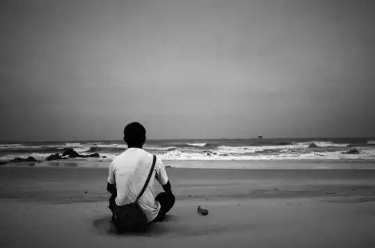 人生落魄时请做一个沉默寡言的人