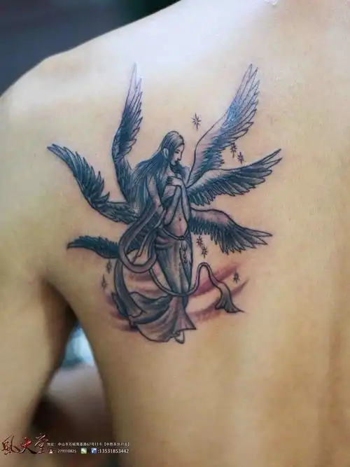 六翼天使纹身
