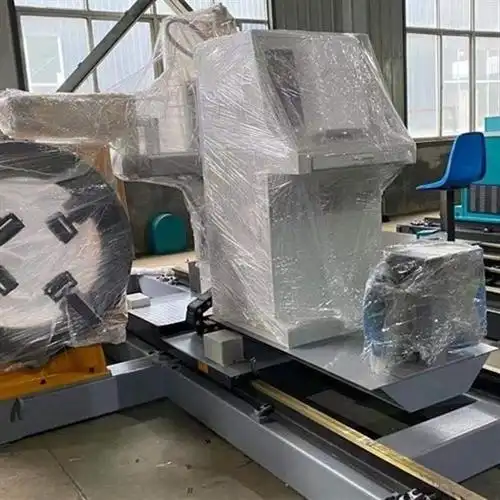 八轴圆管方管切割设备相贯线数控切割机
