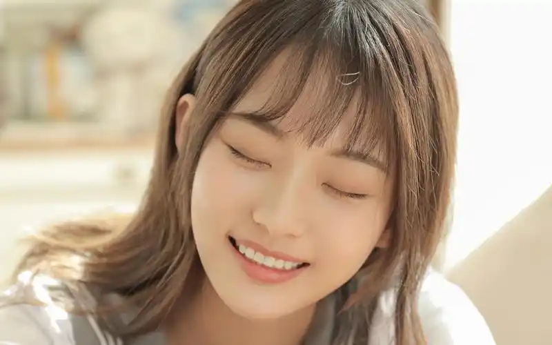 甜美纯情校花学生制服校园迷人写真,可爱-美女图片