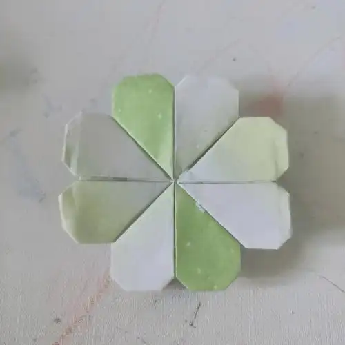 [黄色心形r][黄色心形r]有没有兴趣和我一起折四叶草哇92#折纸使い