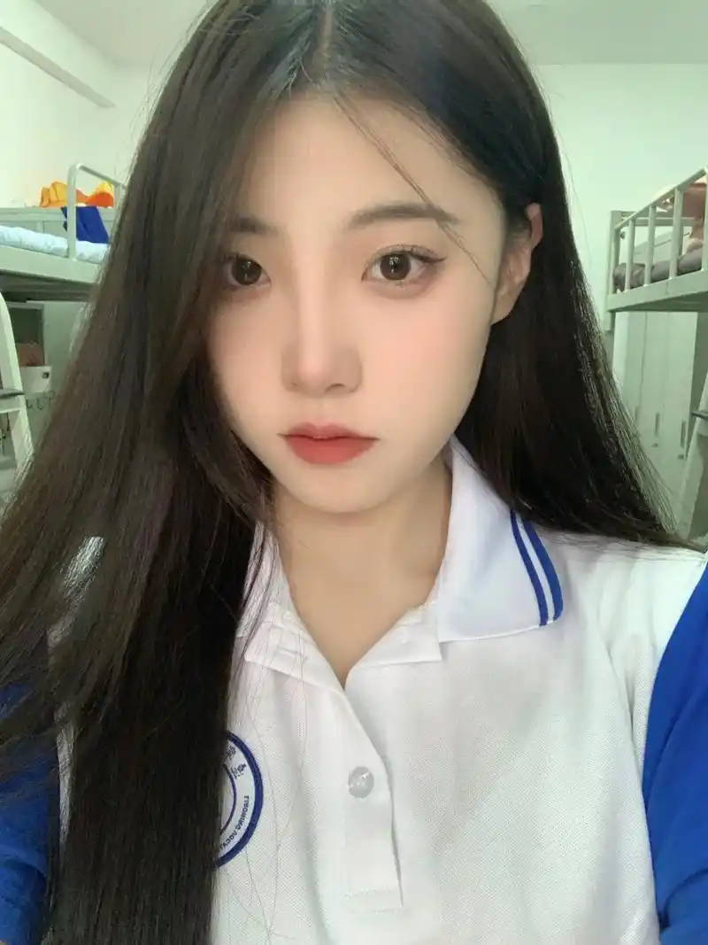 趁年轻多拍点照片 以后给我女儿网恋用#纯情女高#女高中生#学 - 抖音