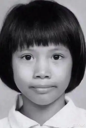 20名港星童年照:王祖贤是单眼皮,李嘉欣像洋娃娃,王菲变化最小