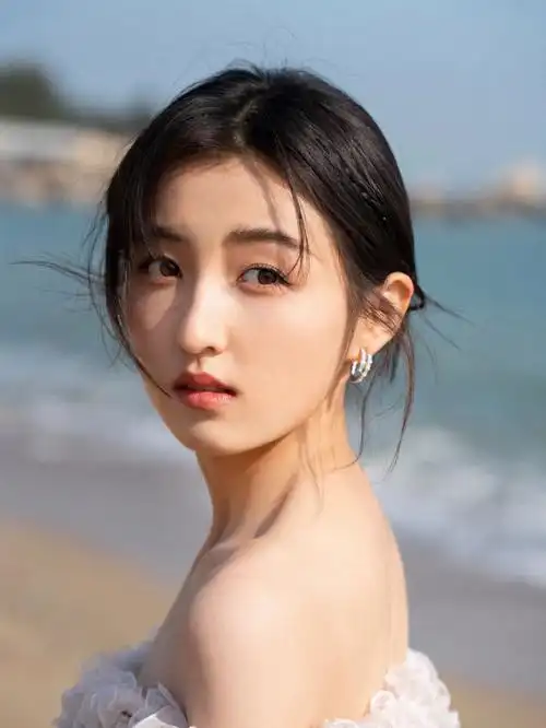 有被这一组照片惊艳到,再次感慨,妹妹真的长大了#张子枫  #向全世界