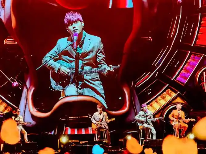 周杰伦 #周杰伦嘉年华世界巡回演唱会 #呼和浩特 终于见到 - 抖音