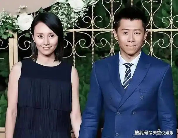 袁泉素颜出镜,接受央视采访,网友:学习婚后不吵架的招_夏雨_生活_任