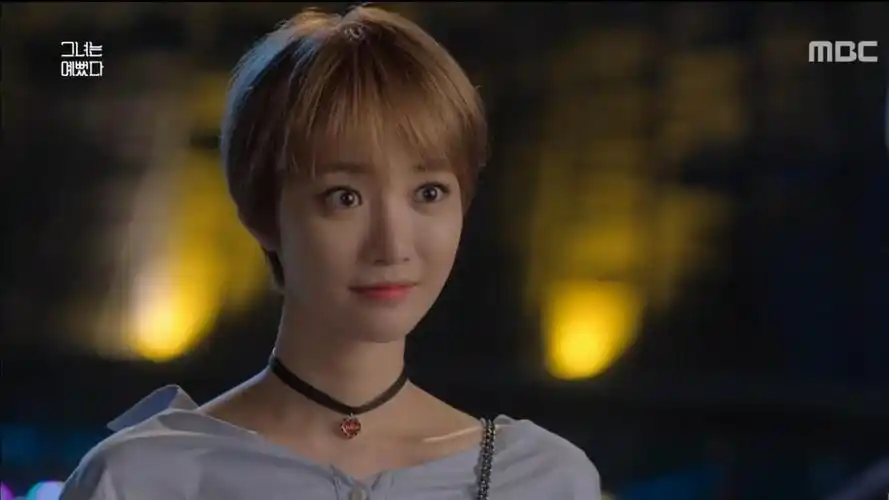 影迷站长推荐:《她很漂亮》闵夏莉