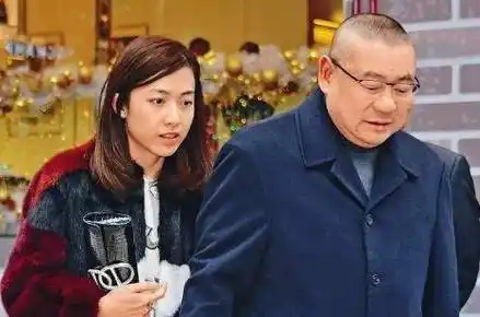 "女星狙击手"刘銮雄:让李嘉欣付出十年青春,蔡少芬心存感激_关之琳