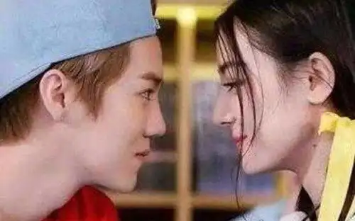 迪丽热巴鹿晗亲吻图片曝光两人甜蜜鼻碰鼻