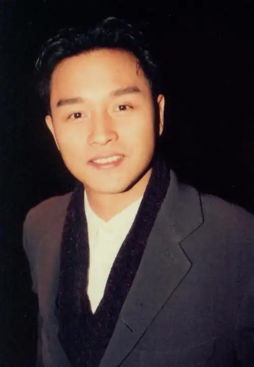 能不能给我发点张国荣的照片