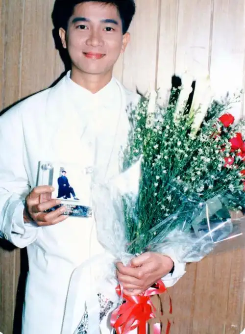 陈百强怎么去世的 张国荣曾为他做配,何超琼爱他至深,陈百强为何在