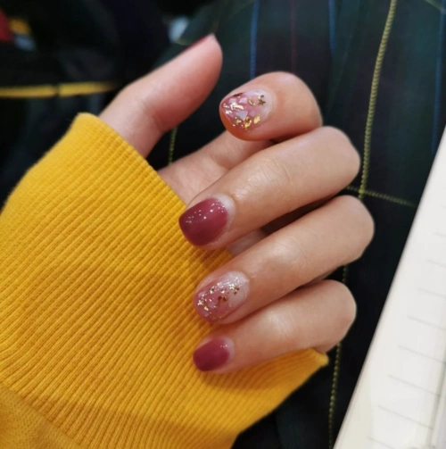 超显手白的梅子色美甲黄黑皮友好姐妹们快来冲一波