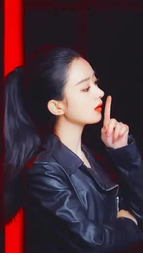 赵丽颖壁纸:超性感超时尚的前卫形象,颖宝大胆突破酷飒登场