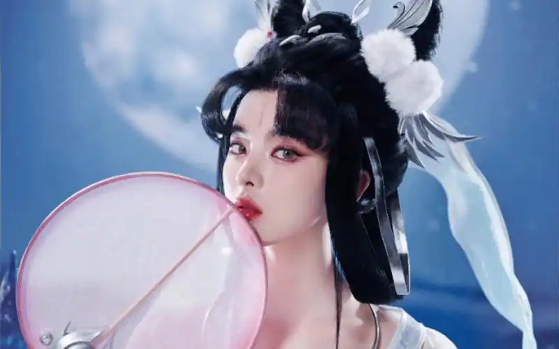 嫦娥转世不过如此!杨超越实力诠释什么叫做顶级建模脸!