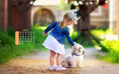 2016年5月日历五一和国外的可爱小萝莉与萌狗狗玩壁纸