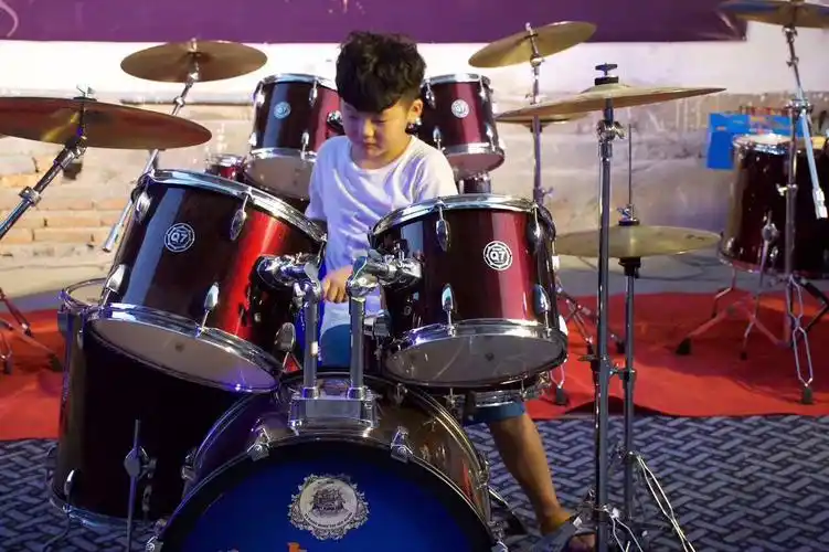 新发现弋阳这边有个打架子鼓的小男孩好萌好帅想学的速看