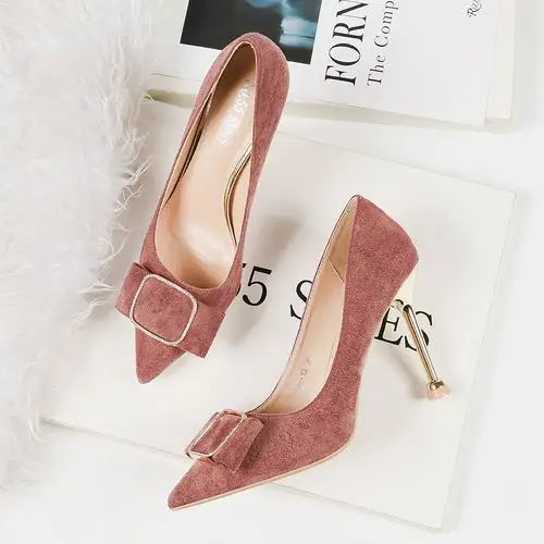 女鞋2021新款秋鞋金属水钻方扣尖头浅口细跟高跟鞋百搭绒面单鞋潮