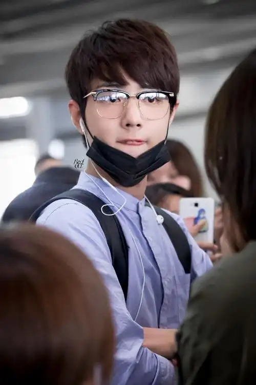 肖战##肖战片场请客##肖战唱出了金山岭长城的壮美