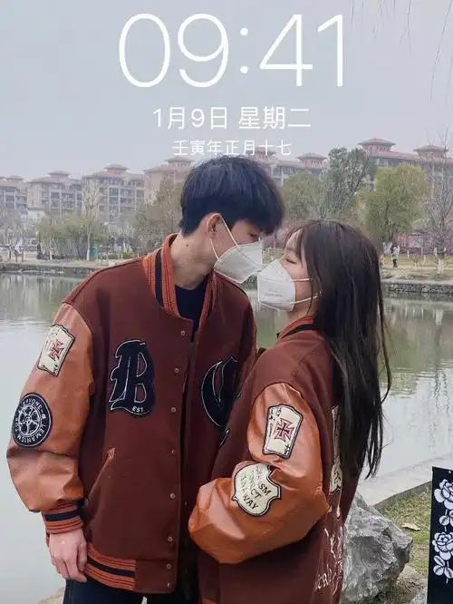 情侣壁纸这样拍超甜