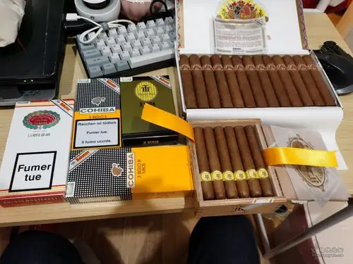 one 阿姆斯特丹开箱记录 - 雪茄交流 - 烟悦网论坛